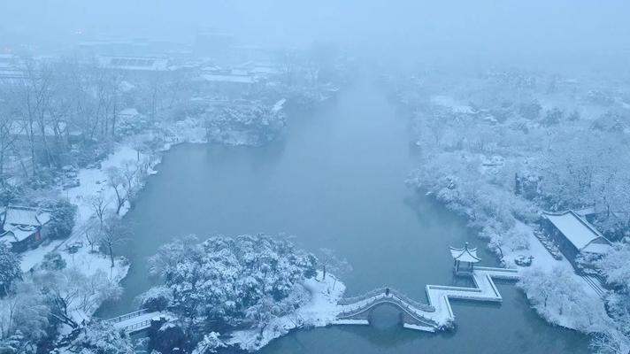 《弹弹堂手游》清凉系雪宠全面登场！（以春风夏月不如你为灵感，弹弹堂手游最新版强势来袭！）